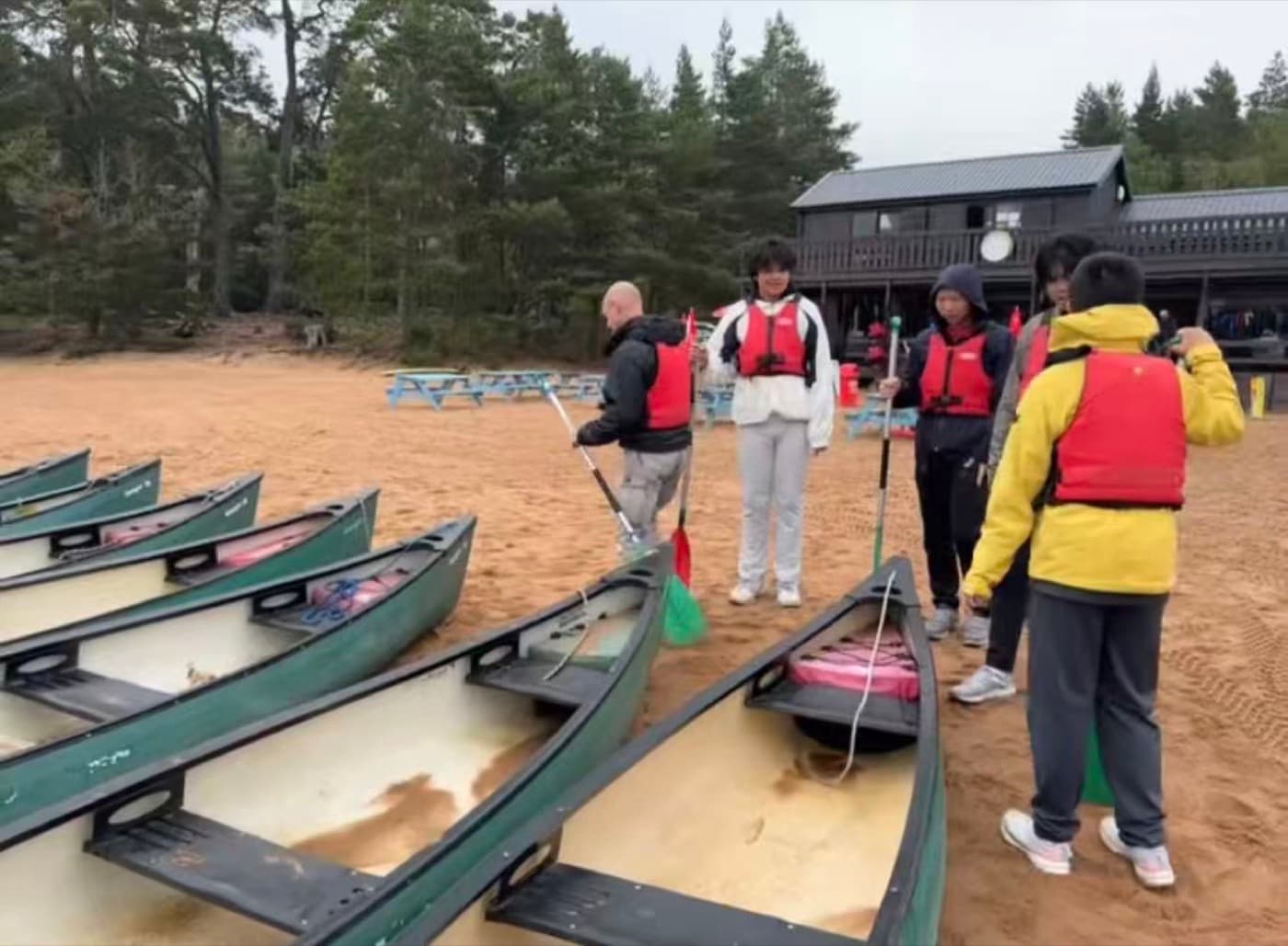 Juniors on an outdoor adventure day beyond the golf course